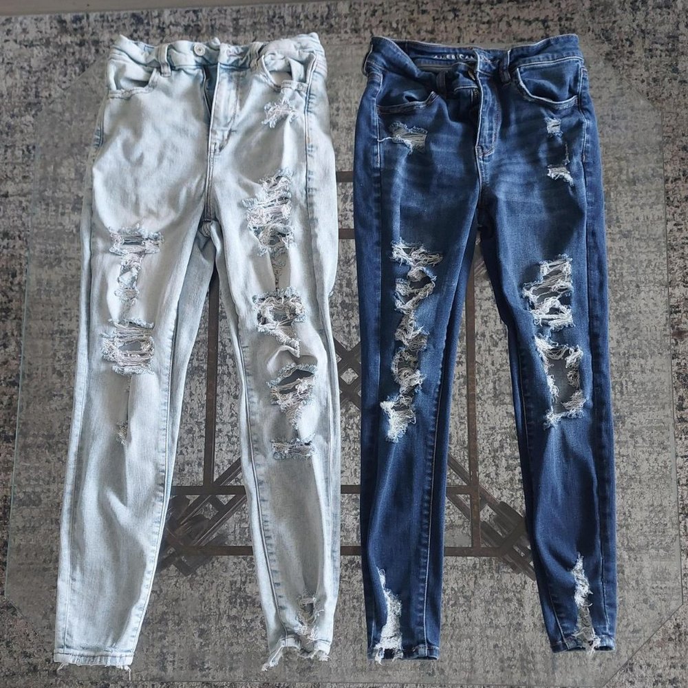 2 Pairs Of AE Jeans